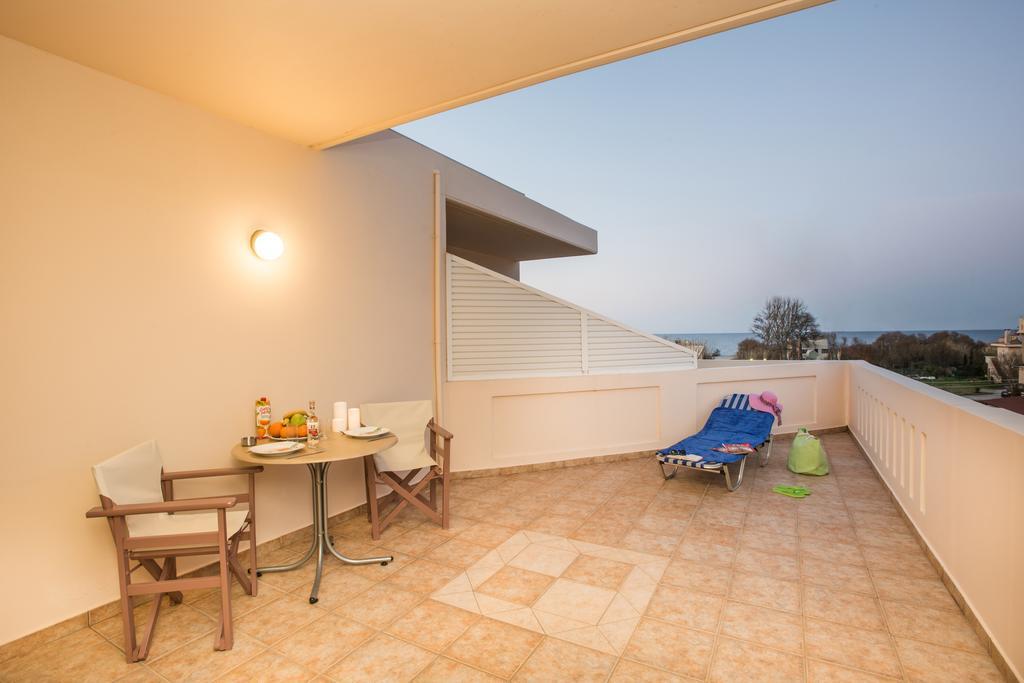 Mini Art Apartments Gerani  Exterior foto